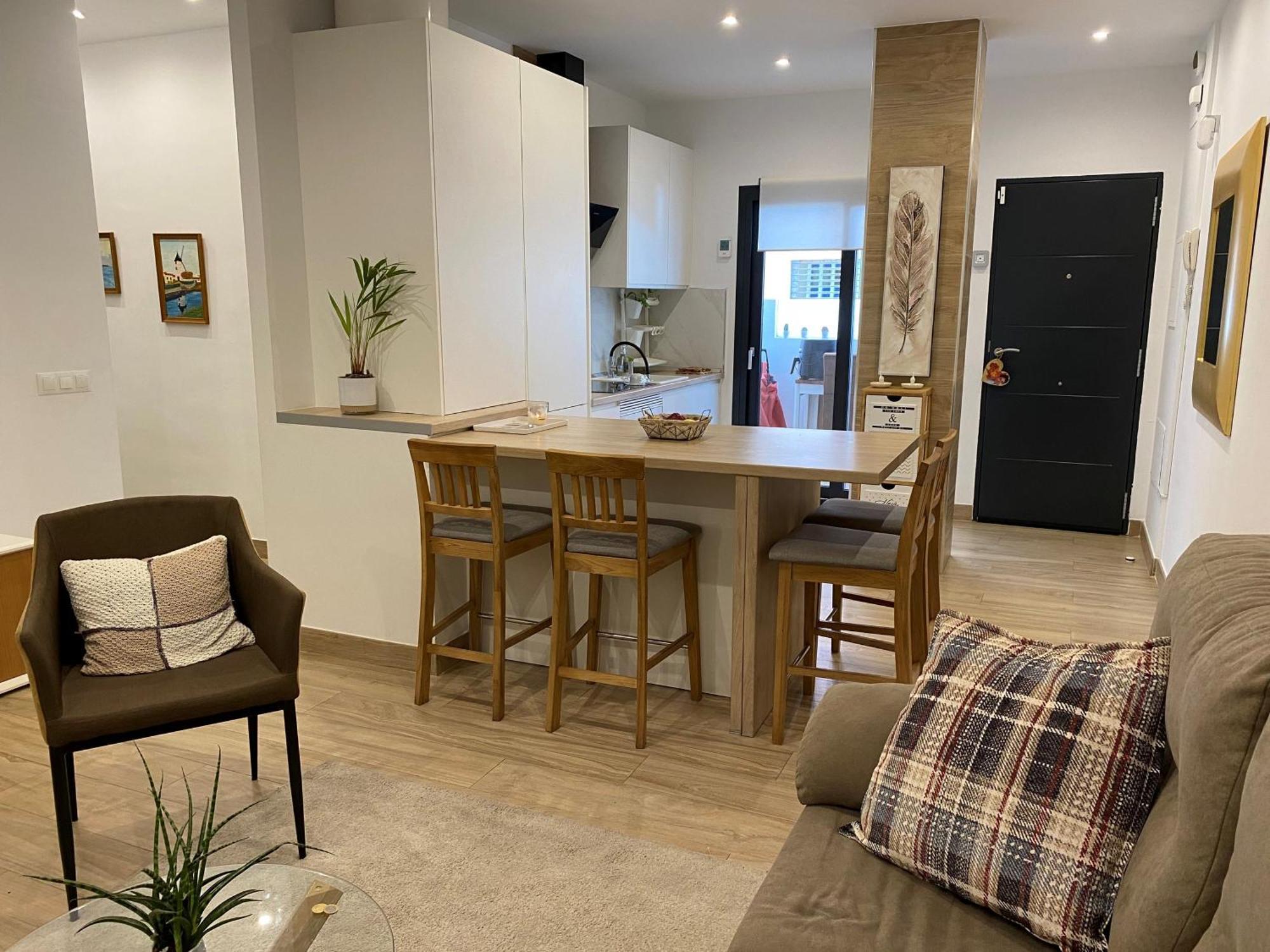 Centrico Y Practico Piso Con Entrada Independiente Lejlighed Fuengirola