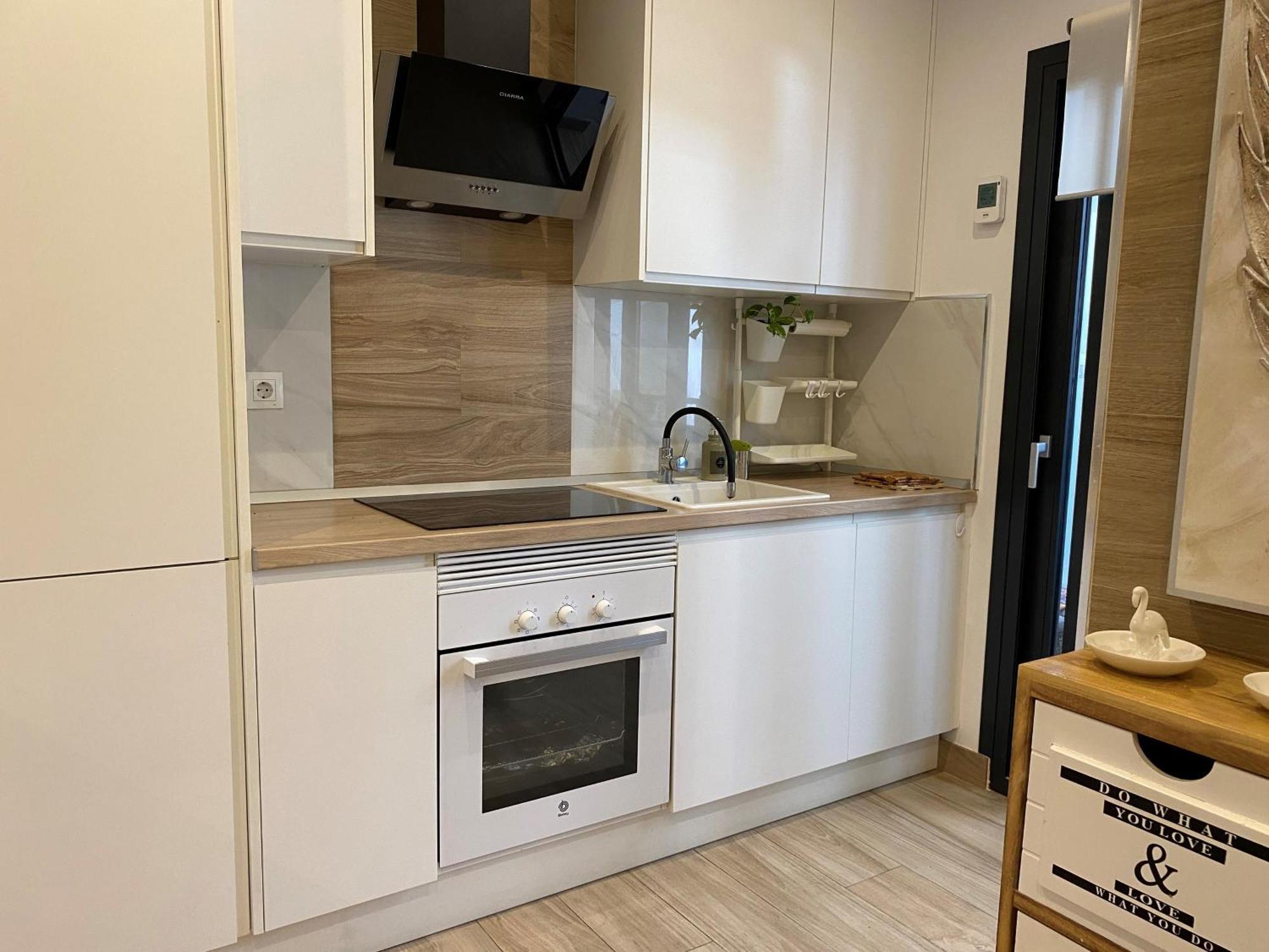 Centrico Y Practico Piso Con Entrada Independiente Huoneisto Fuengirola